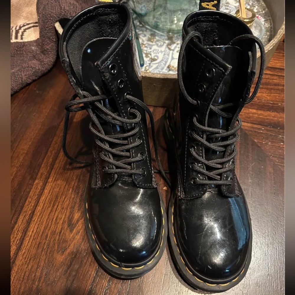 Dr Doctor Doc Martens Air Wair size 5 black patent combat boots